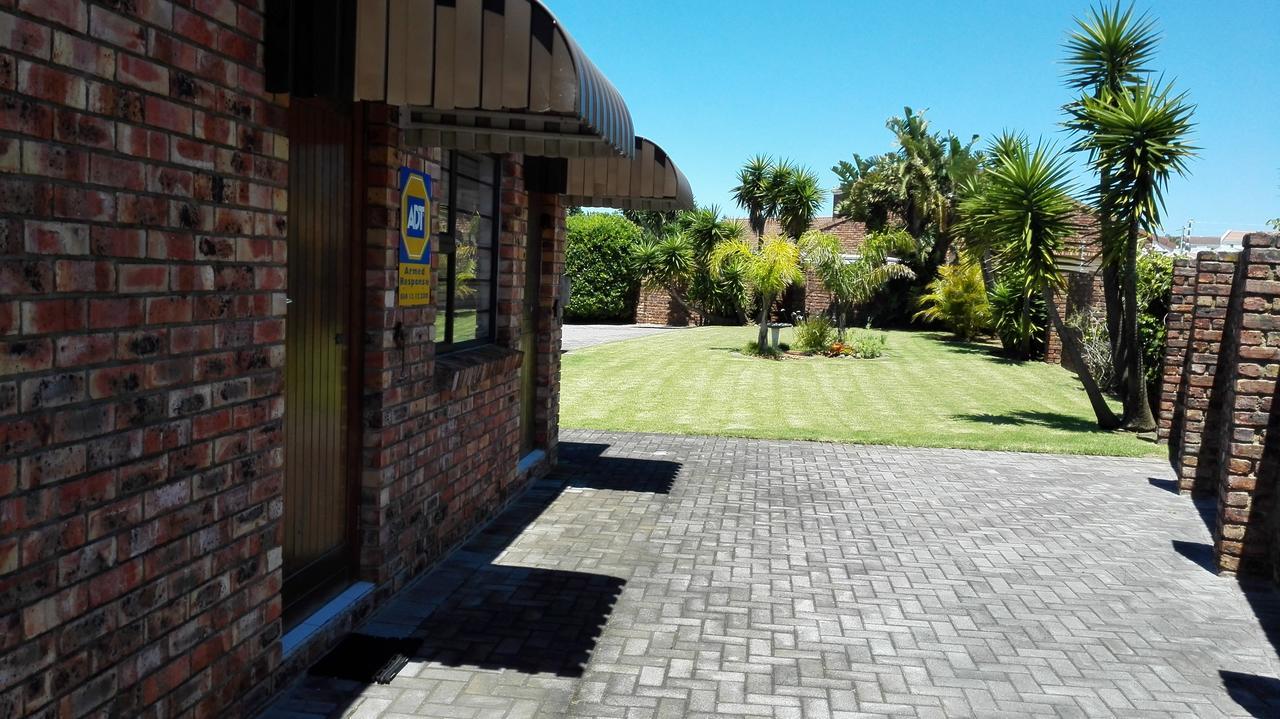 Humewood Home Stay Port Elizabeth Exterior photo